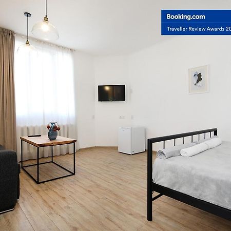 Hotel Twins Tbilisi Esterno foto