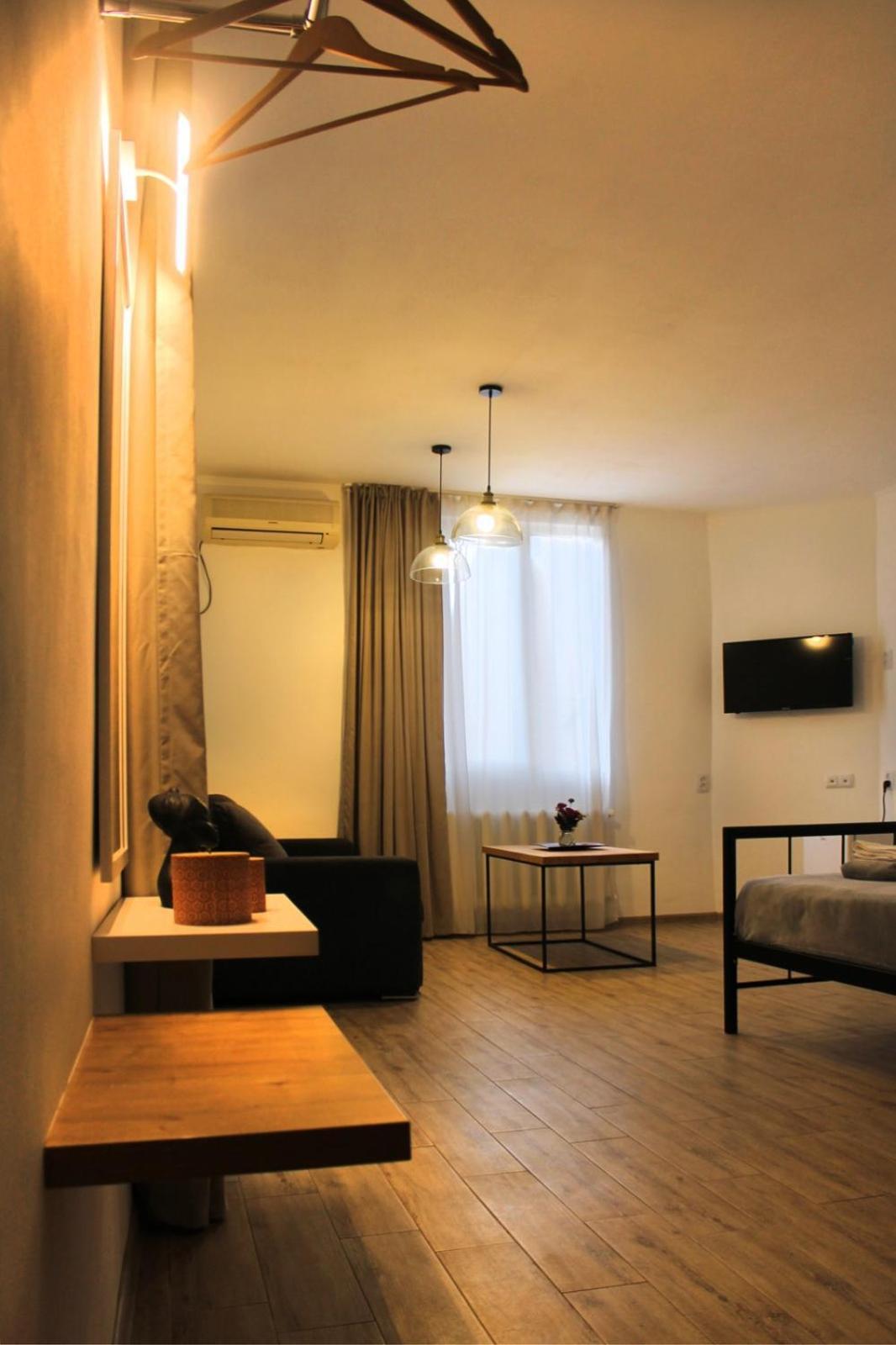 Hotel Twins Tbilisi Esterno foto