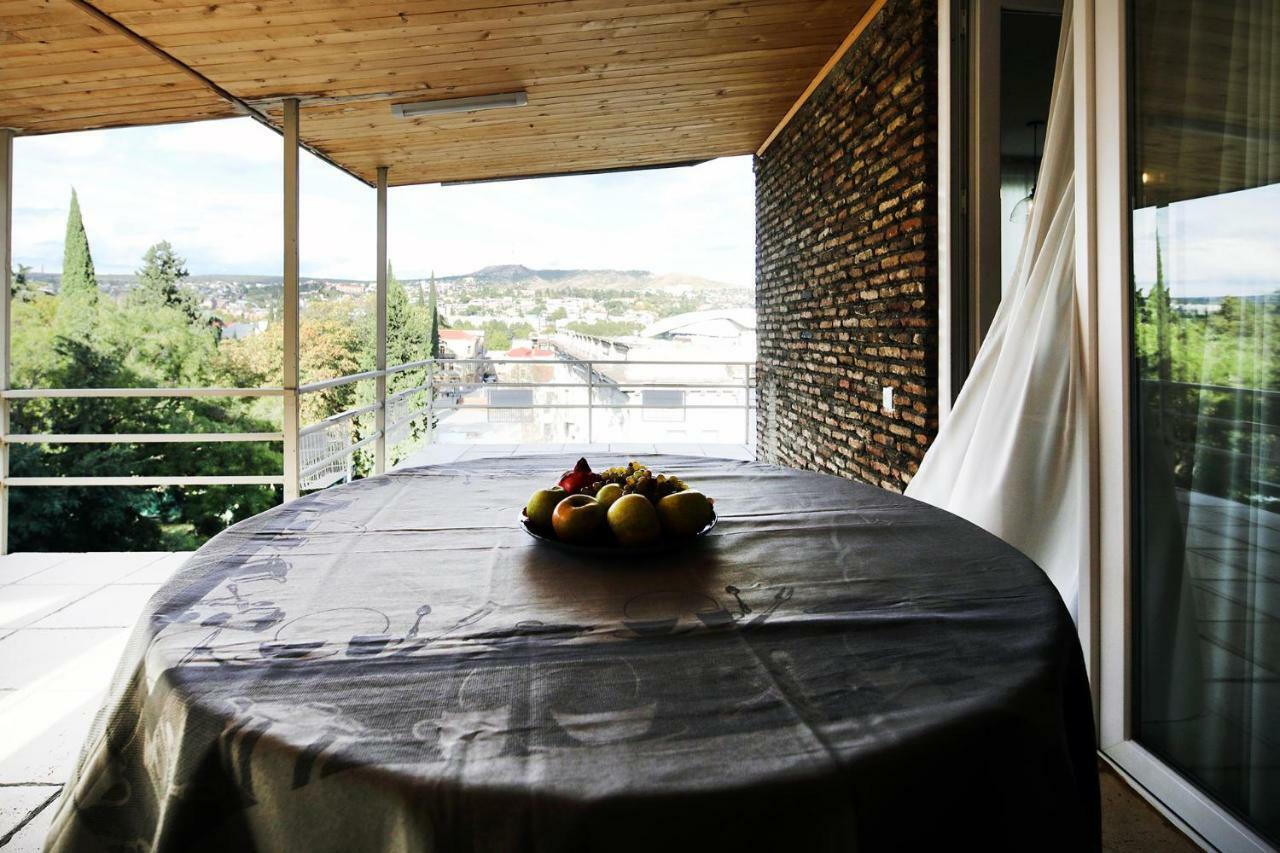 Hotel Twins Tbilisi Esterno foto
